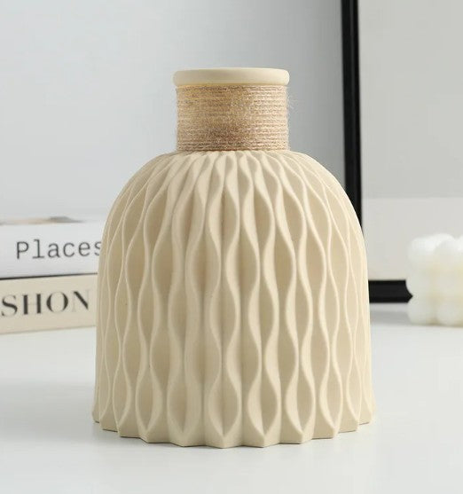 HomiraBloom | AuraVase – The Unbreakable Porcelain-Style Vase