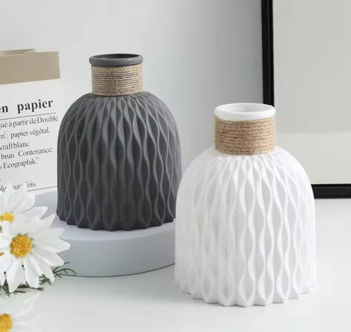 HomiraBloom | AuraVase – The Unbreakable Porcelain-Style Vase